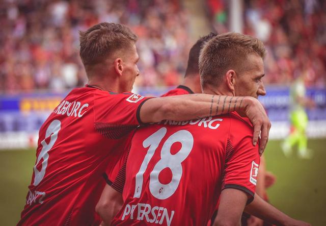  多特蒙德青春风暴强势来袭客场完胜弗赖堡取三分